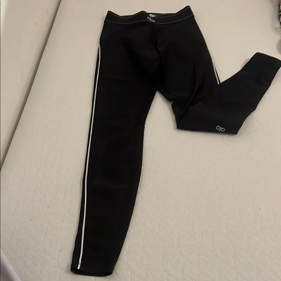 ALO Yoga Black Leggings Full-Length Slim Fit - Picture 2 of 4